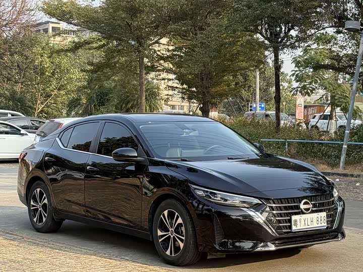 Фото 3 - Nissan Sylphy