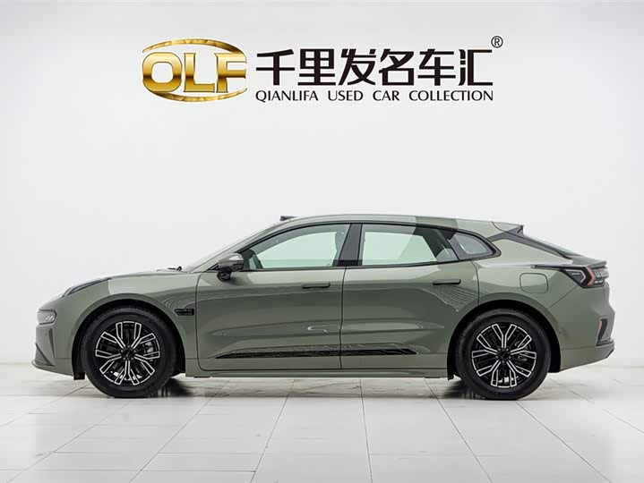 Фото 3 - Zeekr 001