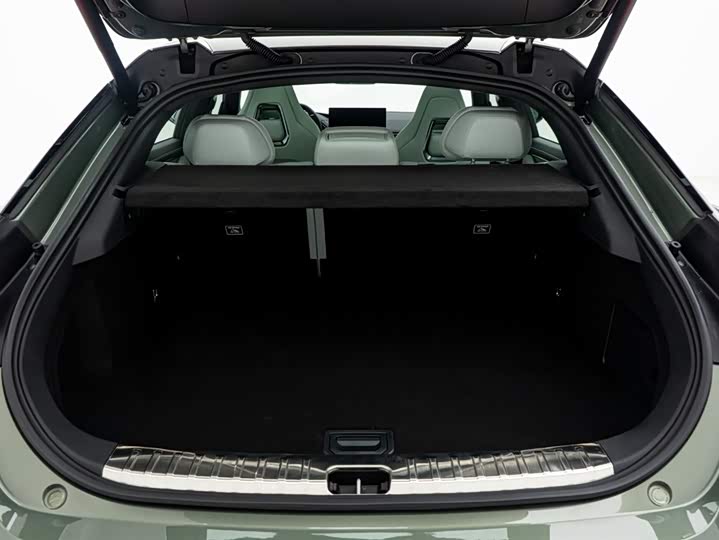 Фото 7 - Zeekr 001