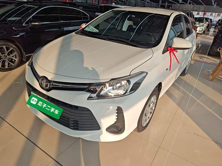 Фото 2 - Toyota Vios