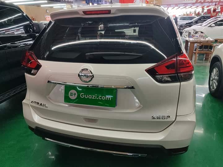 Фото 6 - Nissan X-Trail