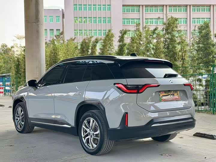 Фото 3 - Nio ES6