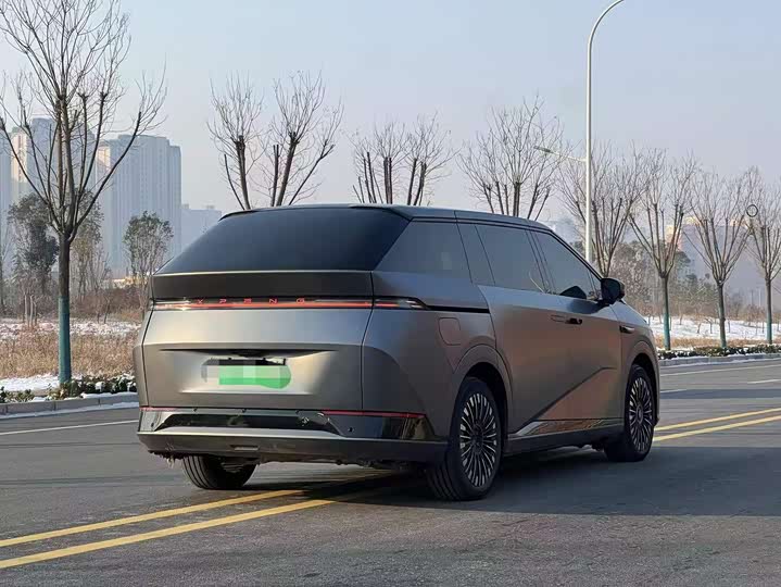 Фото 9 - XPeng X9