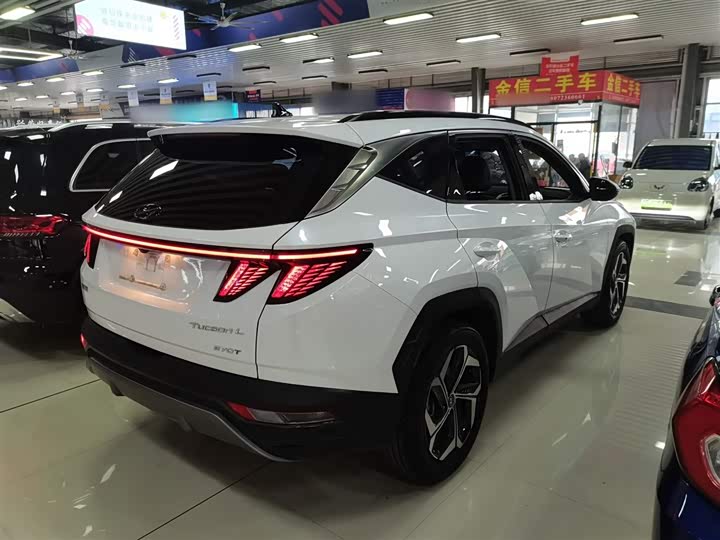 Фото 7 - Hyundai Tucson L