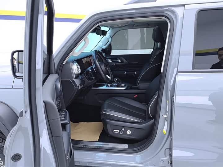 Фото 9 - Tank 300