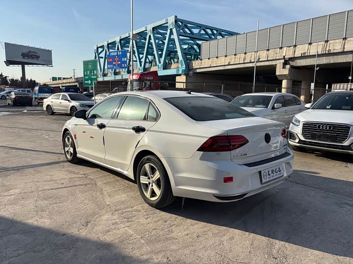 Фото 6 - Volkswagen Lamando L