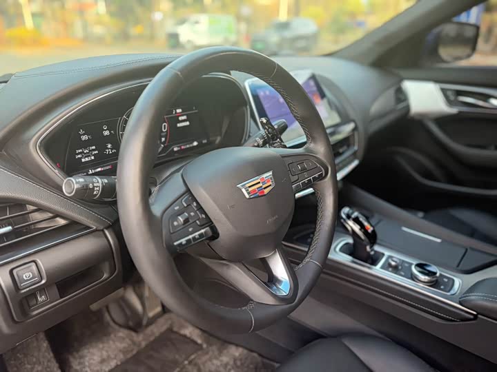 Фото 6 - Cadillac CT5