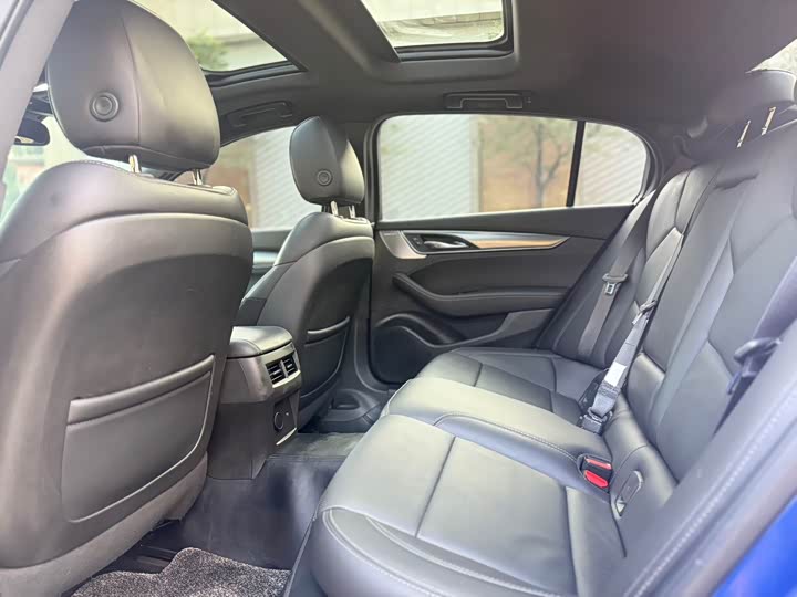 Фото 8 - Cadillac CT5