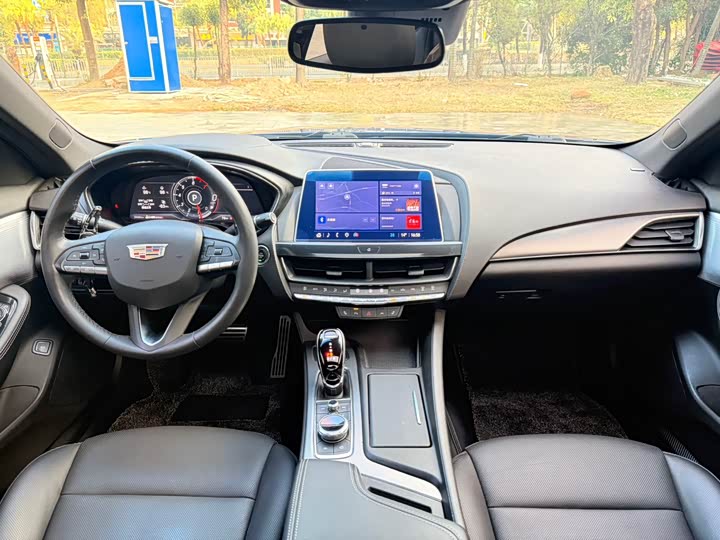 Фото 9 - Cadillac CT5