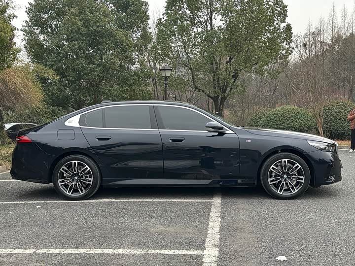 Фото 4 - BMW 5 Series