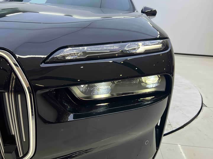 Фото 7 - BMW 7 Series