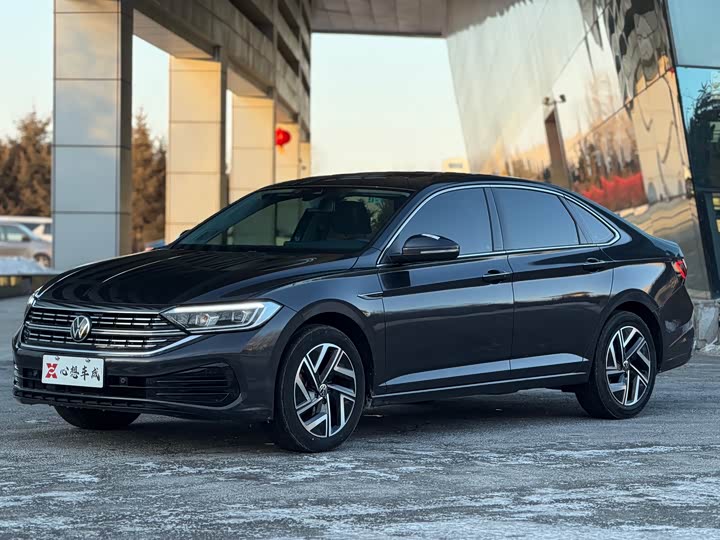 Фото 1 - Volkswagen Sagitar L