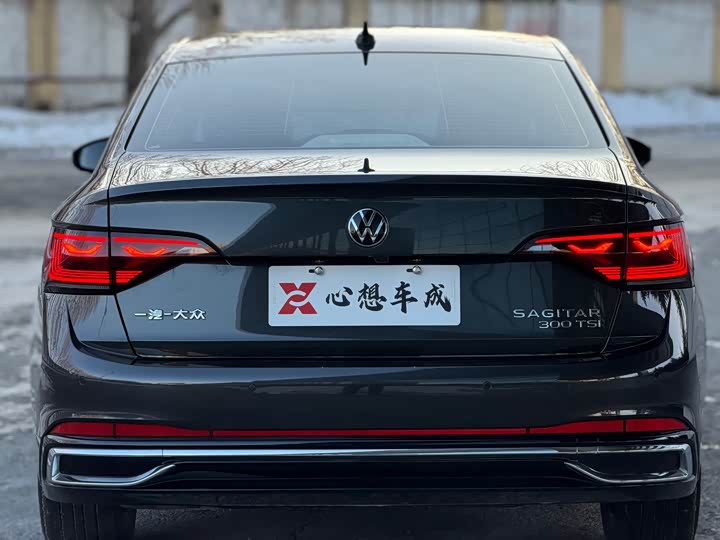 Фото 6 - Volkswagen Sagitar L