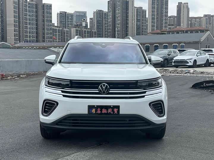 Фото 1 - Volkswagen Tavendor