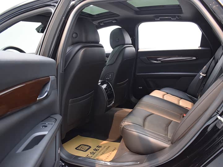 Фото 8 - Cadillac CT6