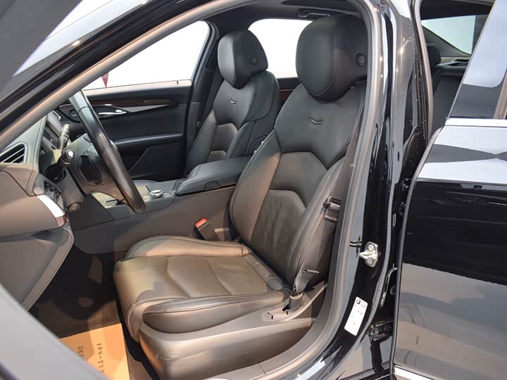 Фото 9 - Cadillac CT6