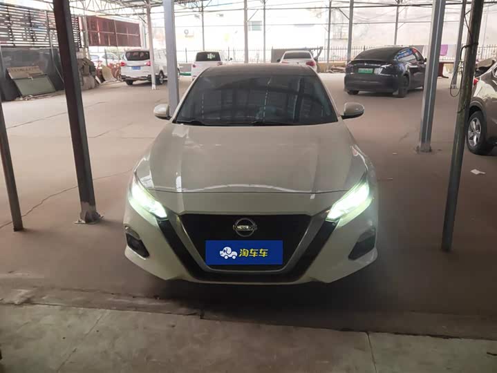 Фото 2 - Nissan Teana