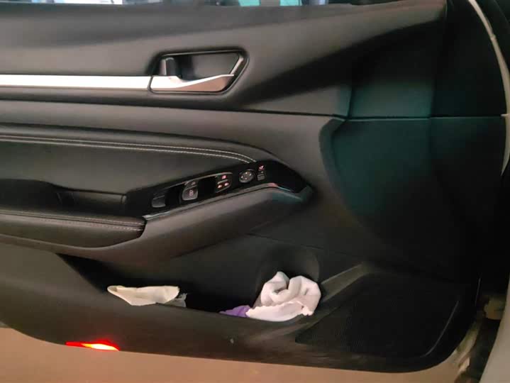 Фото 7 - Nissan Teana