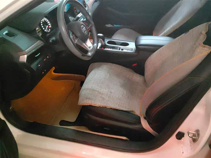 Фото 9 - Nissan Teana