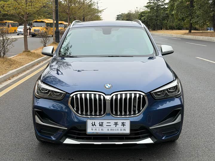 Фото 2 - BMW X1