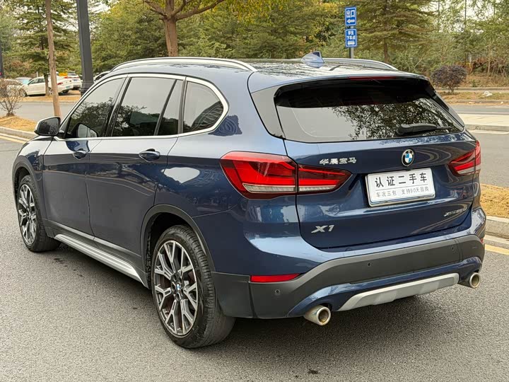 Фото 8 - BMW X1