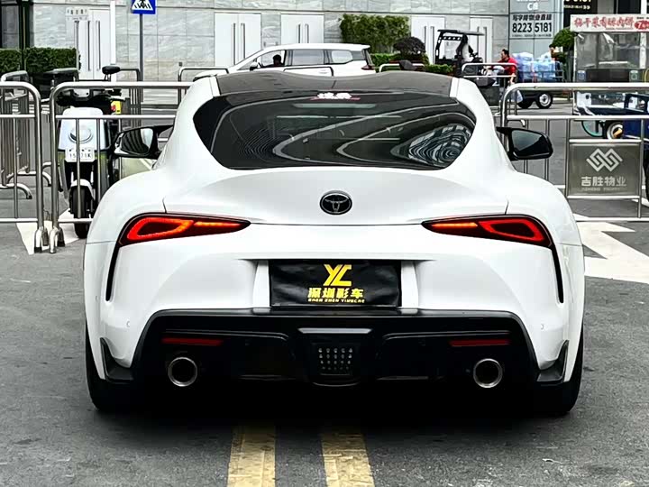 Фото 8 - Toyota Supra