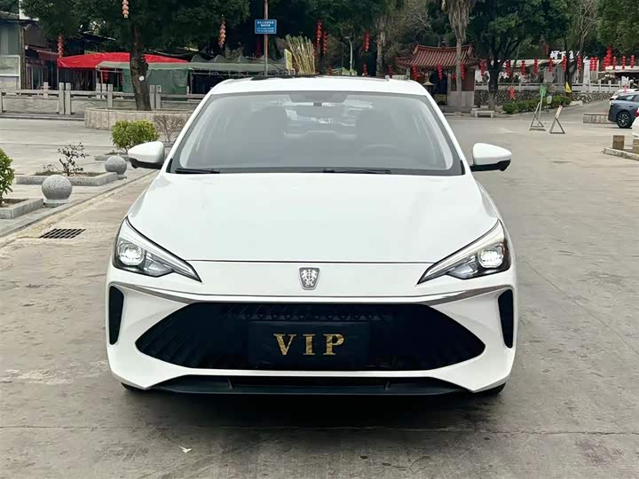 Фото 2 - Roewe i5