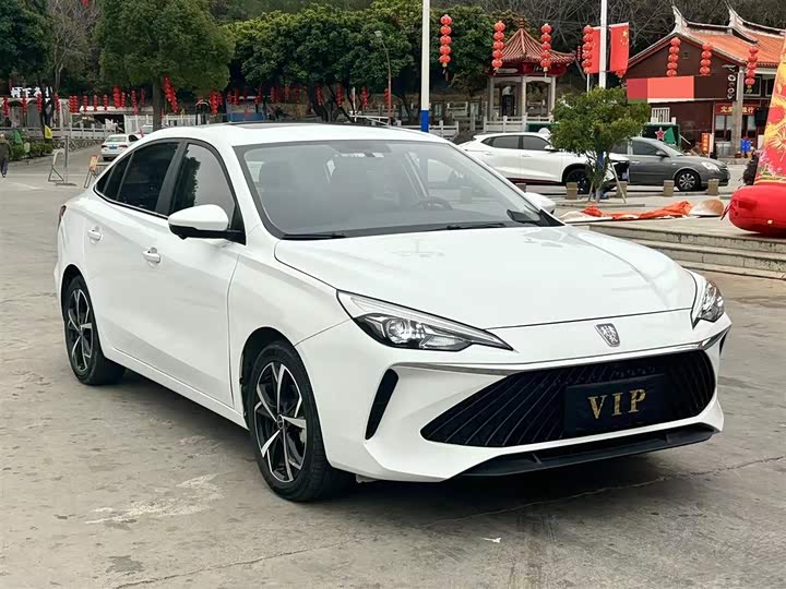 Фото 5 - Roewe i5