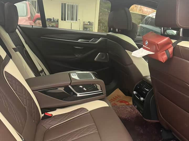 Фото 8 - BMW 5 Series