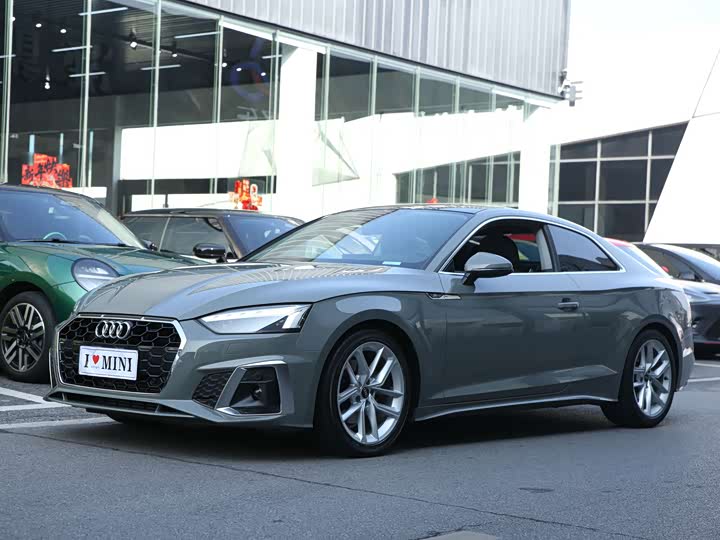 Фото 1 - Audi A5