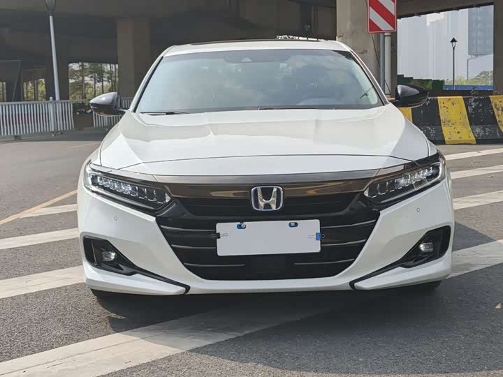 Фото 2 - Honda Accord