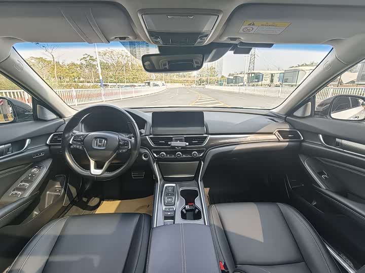 Фото 7 - Honda Accord