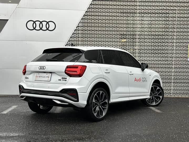 Фото 4 - Audi Q2L