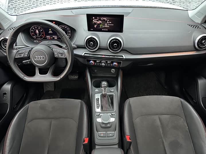 Фото 7 - Audi Q2L