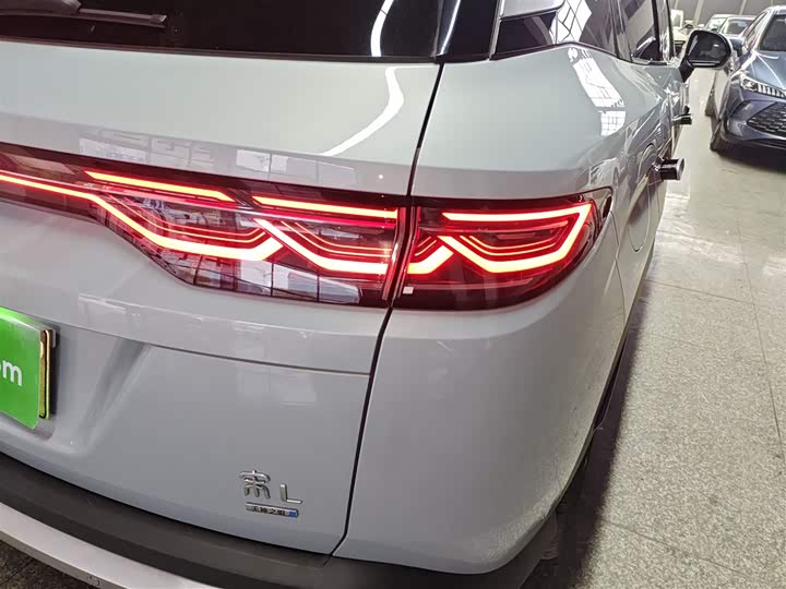 Фото 8 - BYD Song L DM-i Hybrid