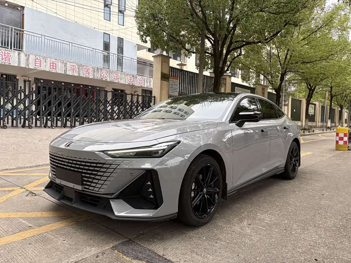 Фото 1 - Changan UNI-V