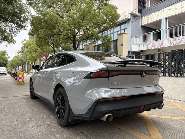 Фото 7 - Changan UNI-V