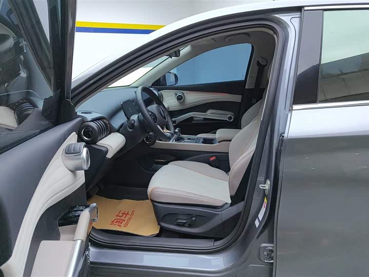 Фото 9 - BYD Yuan Plus