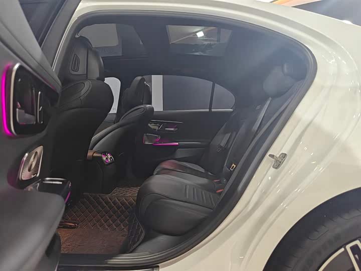 Фото 9 - Mercedes-Benz C-Class