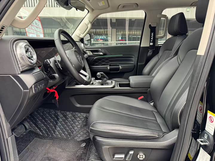 Фото 9 - Tank 300