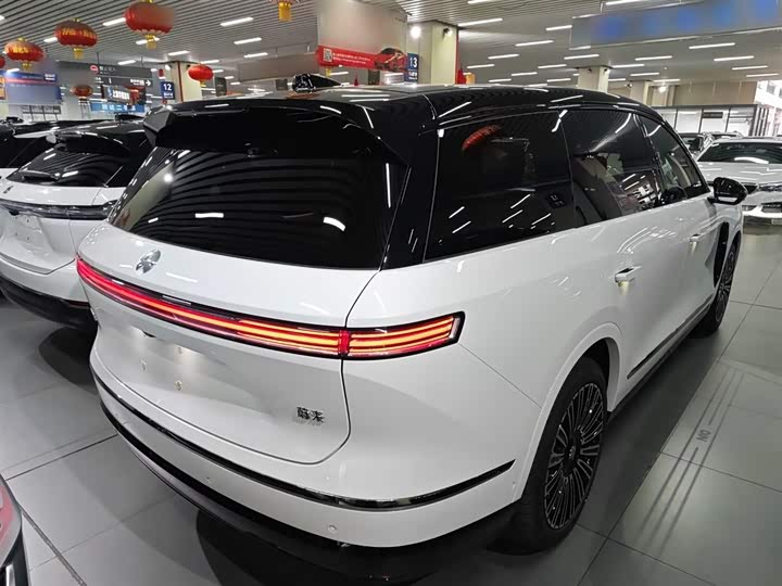 Фото 7 - Nio ES8