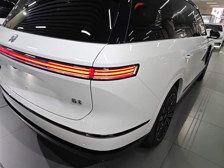 Фото 8 - Nio ES8