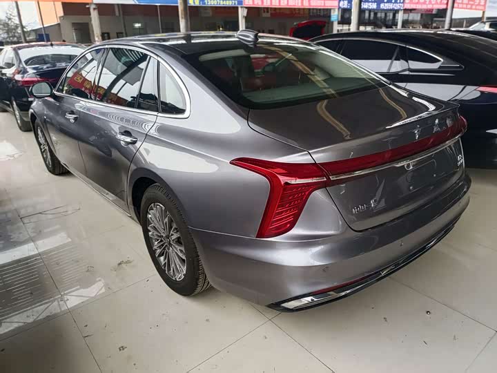 Фото 8 - Hongqi H5