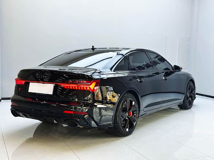 Фото 7 - Audi A6L