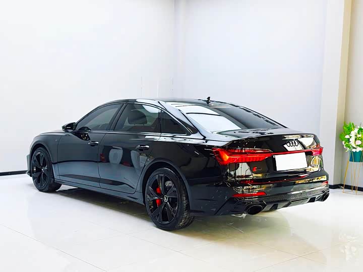 Фото 9 - Audi A6L