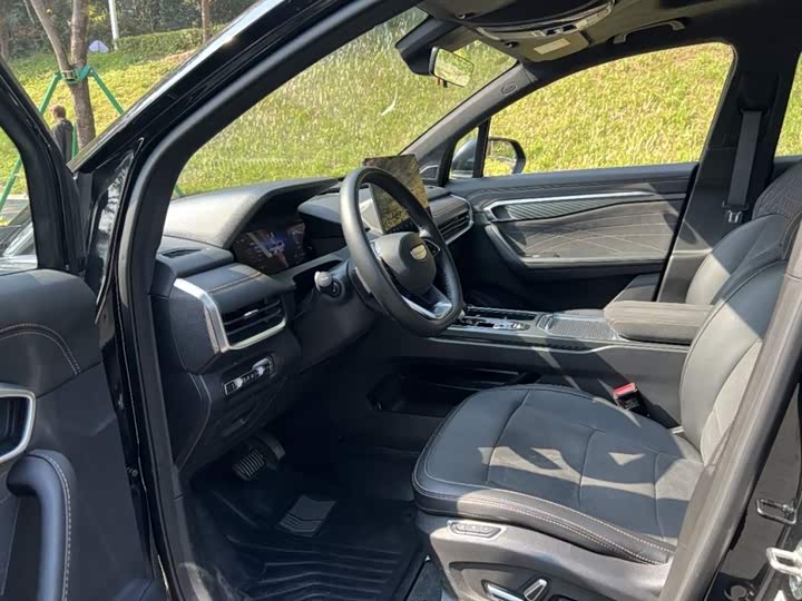 Фото 7 - Geely Okavango L