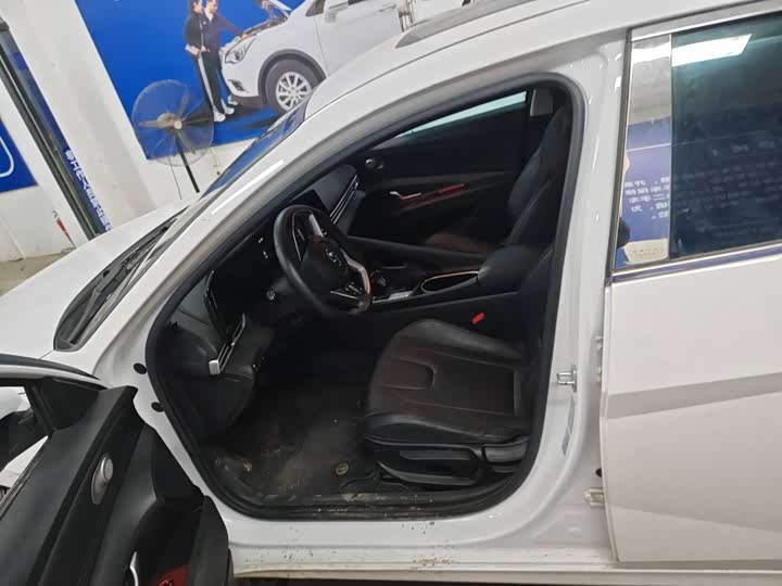 Фото 8 - Hyundai Elantra N line