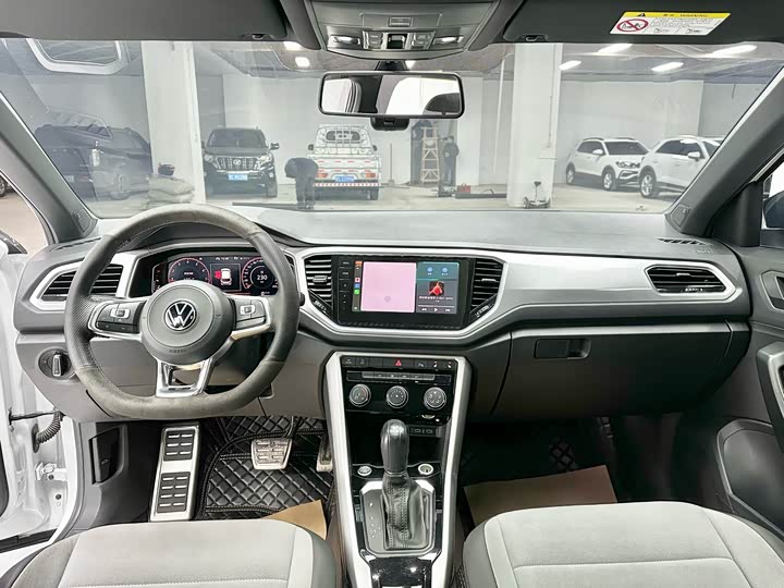 Фото 8 - Volkswagen T-Roc