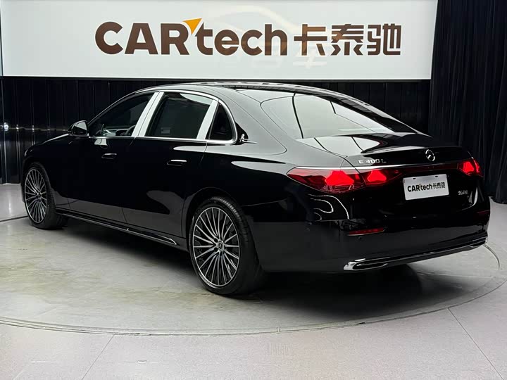 Фото 6 - Mercedes-Benz E-Class