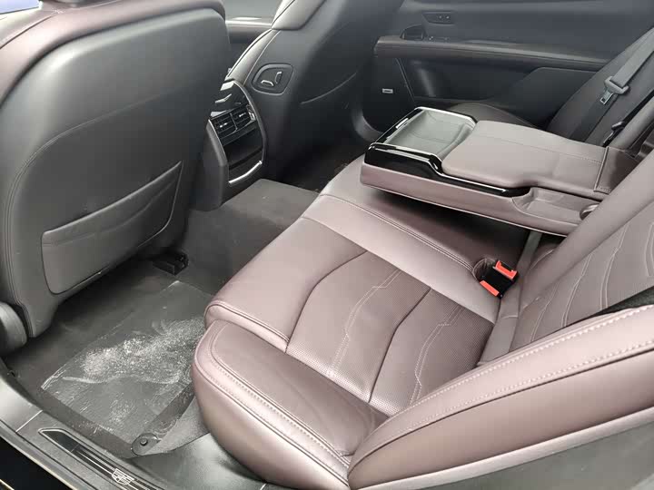 Фото 7 - Cadillac CT6